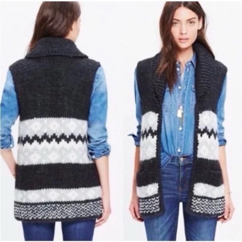 Cozy Fair Isle Knit Vest - Black & White